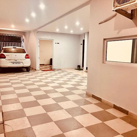 Sampat Royal Cafe Hotel Делхи Екстериор снимка
