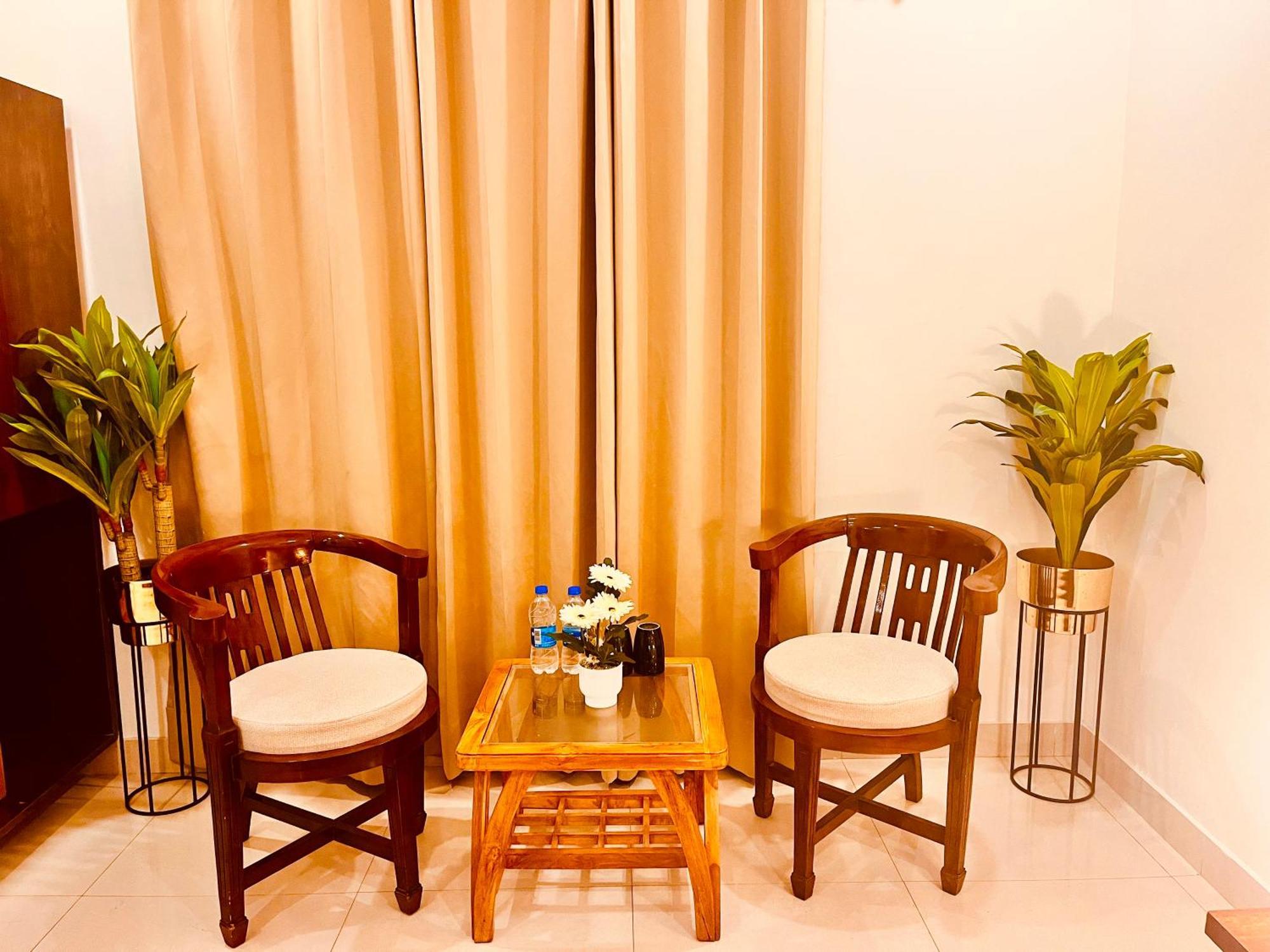 Sampat Royal Cafe Hotel Делхи Екстериор снимка